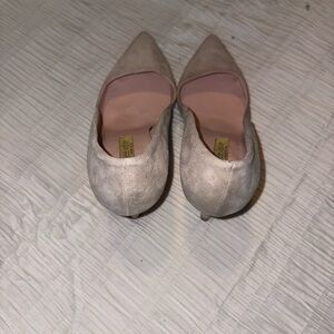 Pointed Toe Kitten Heel Pumps in Light Beige